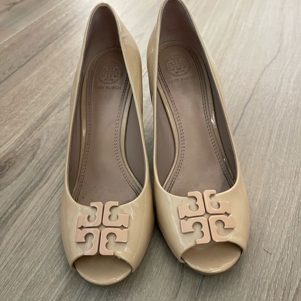 Tory Burch Beige Peep Toe Heels